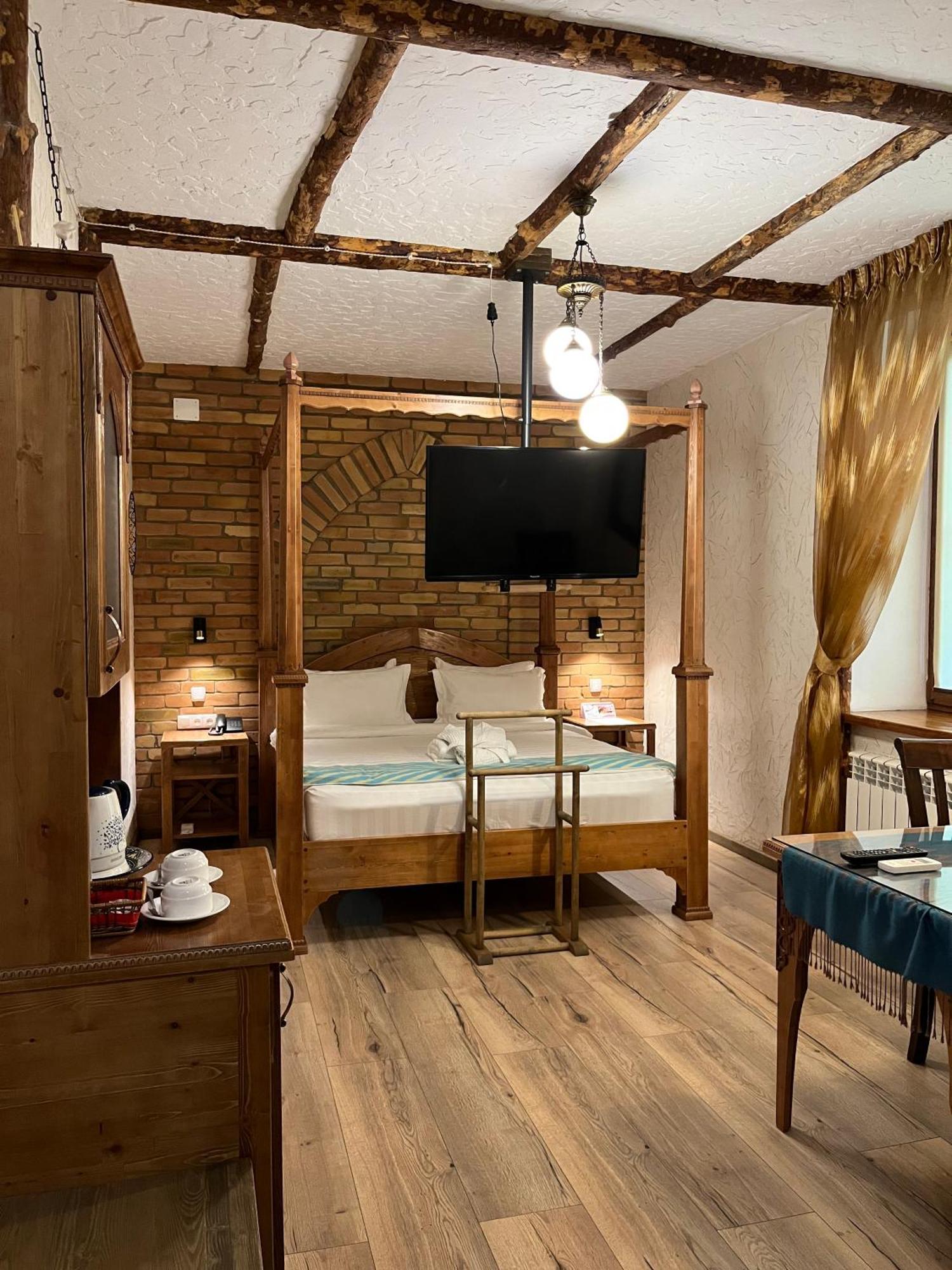 Orbita Hotel Σιμκέντ Εξωτερικό φωτογραφία